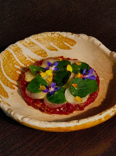 Une assiette composée au Restaurant GIWA